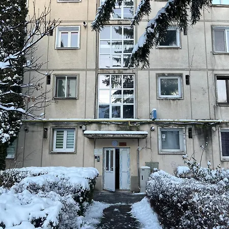 Modern Steps From Afi Mall Perfect For Couples By Mm Host Braşov