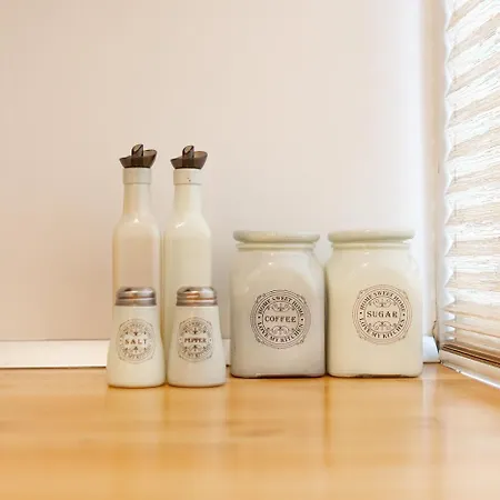 Modern Steps From Afi Mall Perfect For Couples By Mm Host