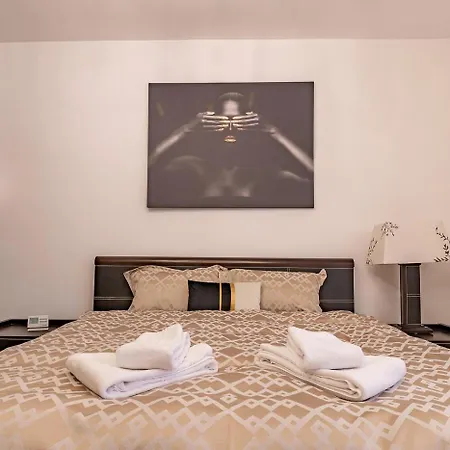 Modern Steps From Afi Mall Perfect For Couples By Mm Host *