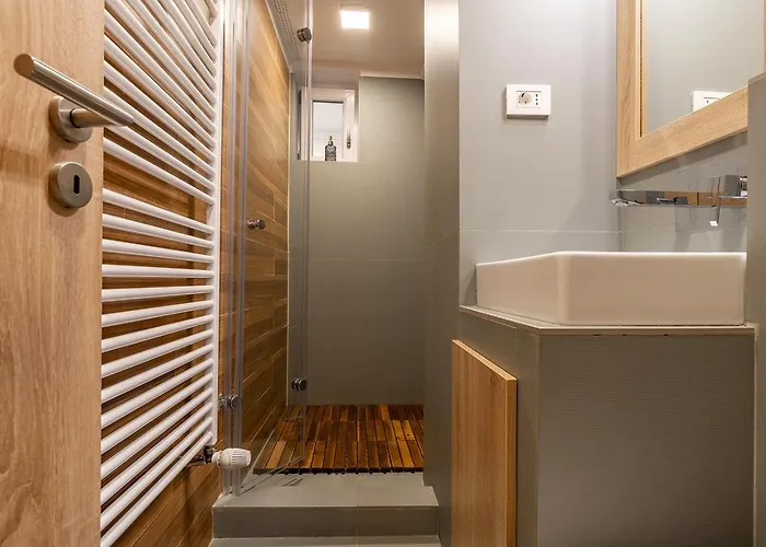 Modern Steps From Afi Mall Perfect For Couples By Mm Host * Braşov